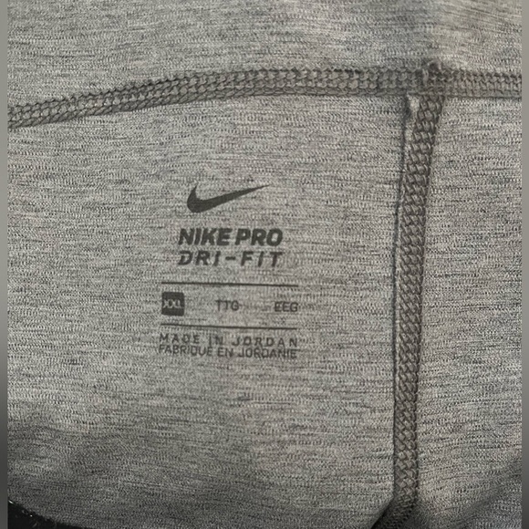 Nike Pro Athletic Leggings - Picture 2 of 2